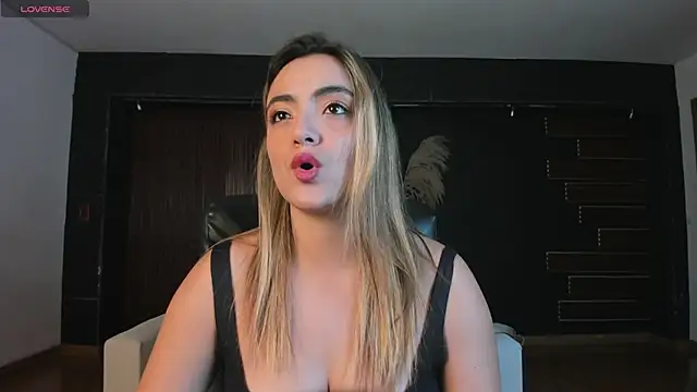 Snapshot of IsabellaaJoness chatting on 5, 2, 2026 IsabellaaJoness online show from 5, 2, 2026