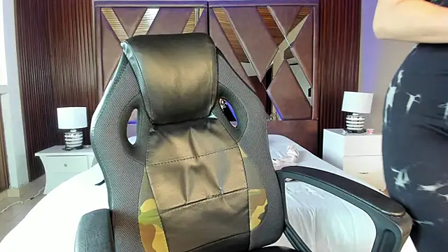 IsabellaaJoness online show from 18, 9, 2025