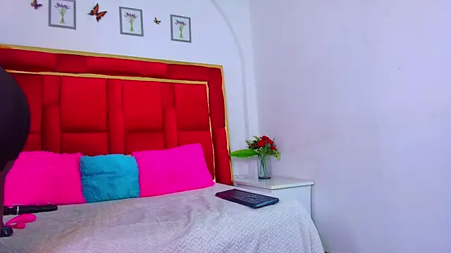 CoralHarrinson online show from 24, 10, 2025