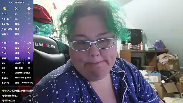 EmberCum online show from 31, 10, 2025