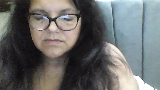 Snapshot of kassandra02 chatting on 27, 10, 2025 kassandra02 online show from 27, 10, 2025