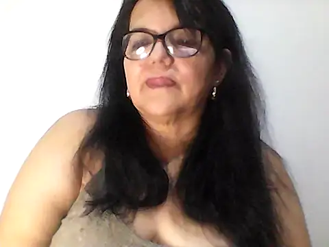 Snapshot of kassandra02 chatting on 9, 11, 2025 kassandra02 online show from 9, 11, 2025