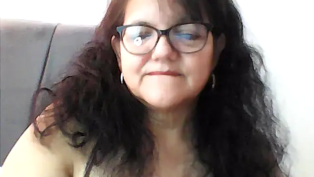 Snapshot of kassandra02 chatting on 26, 11, 2025 kassandra02 online show from 26, 11, 2025