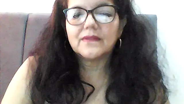 Snapshot of kassandra02 chatting on 22, 11, 2025 kassandra02 online show from 22, 11, 2025