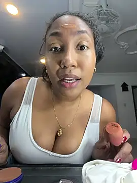 NaiomyLanes online show from 10, 3, 2026