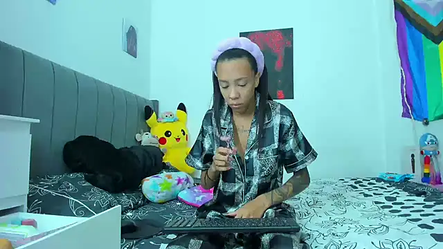 Laizasamantha2 online show from 14, 1, 2025