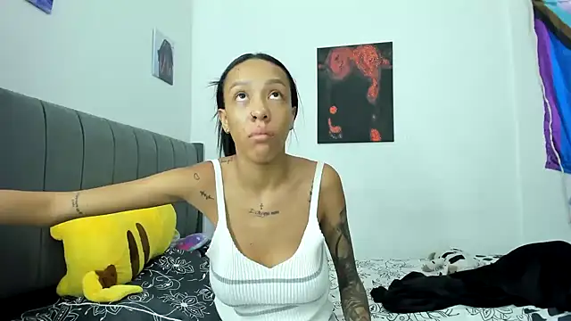 Laizasamantha2 online show from 14, 1, 2025
