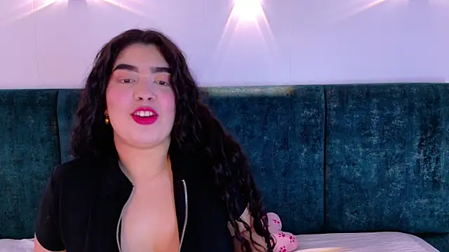 AgathaLynx online show from 27, 10, 2025