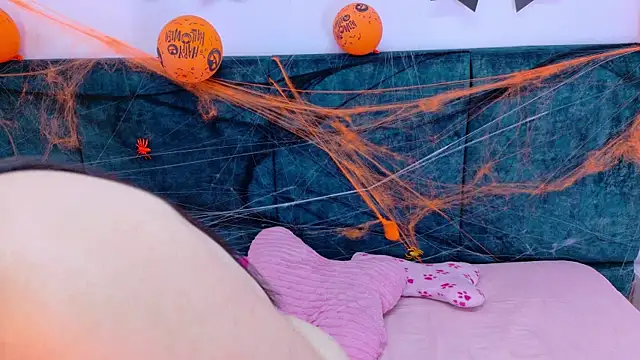 AgathaLynx online show from 2, 11, 2025