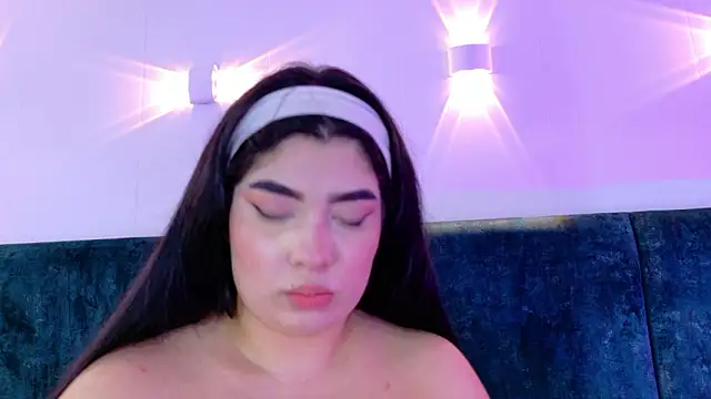 AgathaLynx online show from 5, 2, 2026