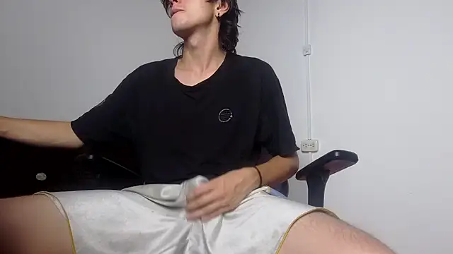 alex connorr online show from 13, 4, 2026