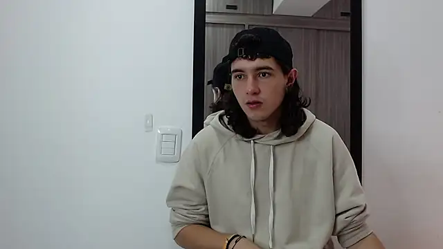 alex connorr online show from 10, 2, 2025