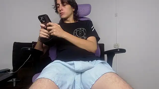 Snapshot of alex_connorr chatting on 31, 5, 2026 alex connorr online show from 31, 5, 2026