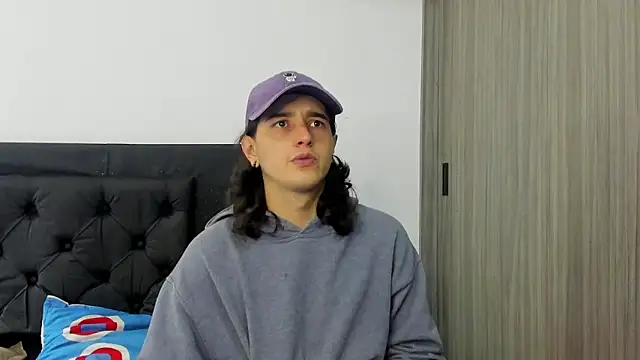 alex connorr online show from 4, 1, 2025