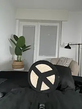 Lena Blom online show from 22, 12, 2025