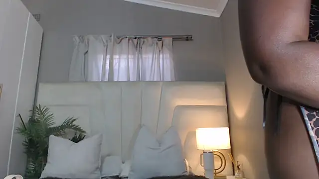 naughtyblackdolie online show from 4, 4, 2026