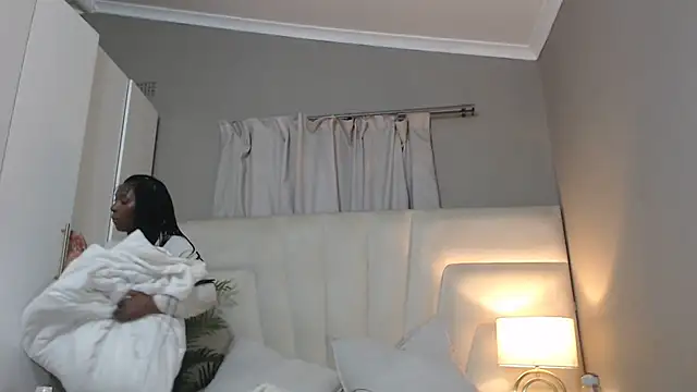 naughtyblackdolie online show from 4, 10, 2025