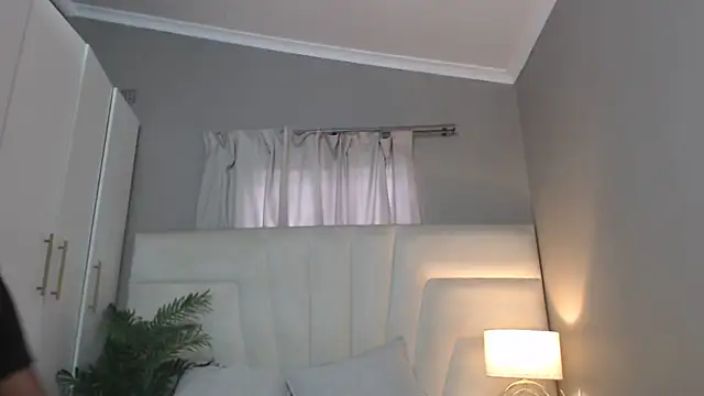 naughtyblackdolie online show from 17, 11, 2025