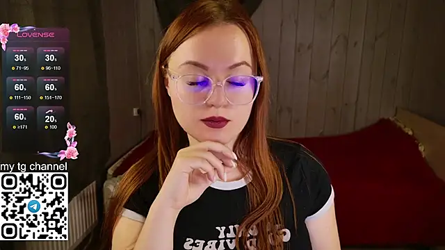 Lila Pitt online show from 5, 1, 2025