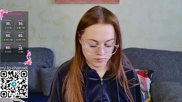 Lila Pitt online show from 2, 3, 2025