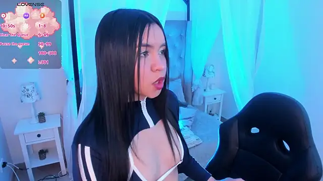 Snapshot of Hanna__Becker_ chatting on 13, 9, 2025 Hanna Becker online show from 13, 9, 2025