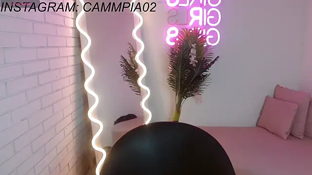 Snapshot of Pia_tay chatting on 18, 3, 2025 Pia tay online show from 18, 3, 2025