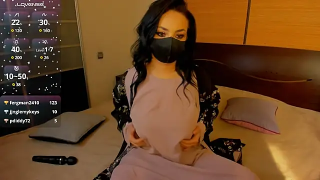 Snapshot of habibi_moon chatting on 7, 3, 2025 habibi moon online show from 7, 3, 2025