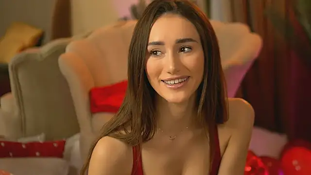 EmilyRaymont online show from 12, 3, 2025