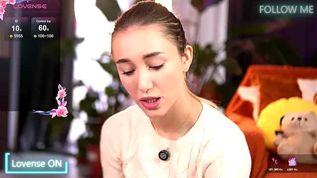 EmilyRaymont online show from 23, 11, 2025