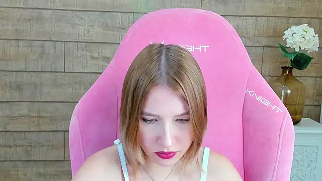 LiliLinn online show from 22, 9, 2025