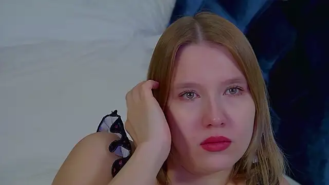 LiliLinn online show from 28, 10, 2025