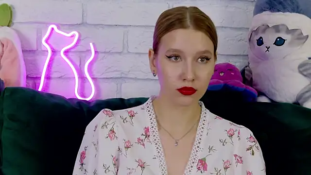 LiliLinn online show from 12, 3, 2025