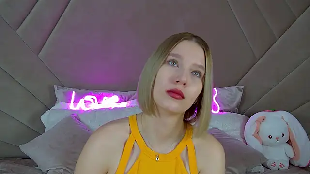 LiliLinn online show from 11, 3, 2025