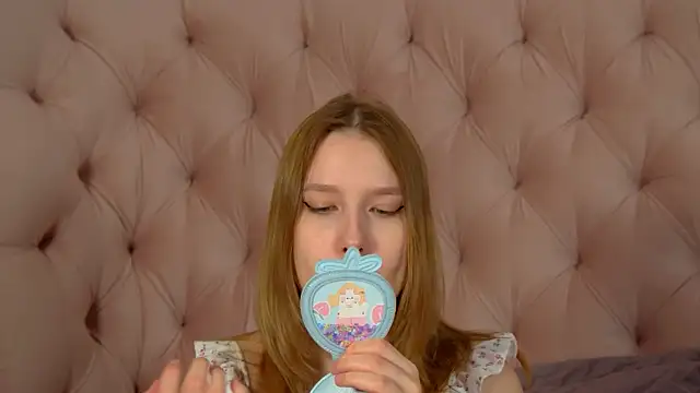 LiliLinn online show from 4, 8, 2026