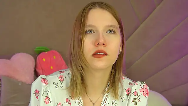 LiliLinn online show from 11, 11, 2025