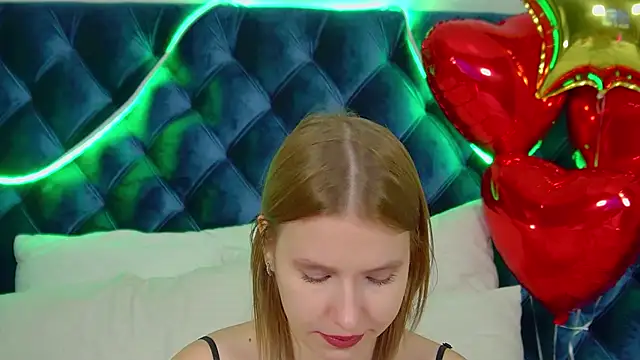 LiliLinn online show from 15, 11, 2025