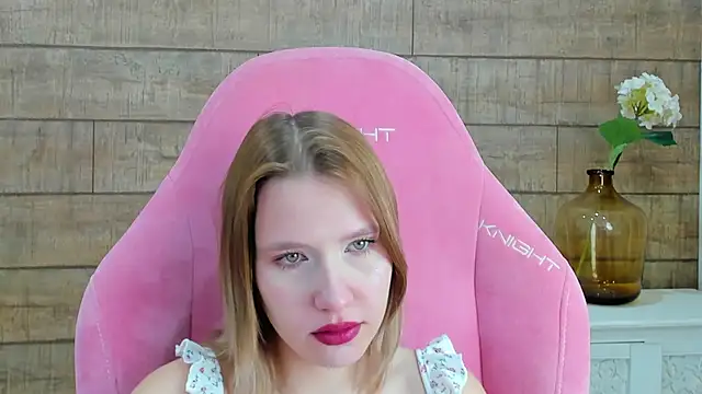 LiliLinn online show from 20, 10, 2025