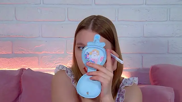 LiliLinn online show from 16, 6, 2026