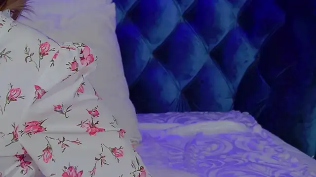 LiliLinn online show from 18, 11, 2025