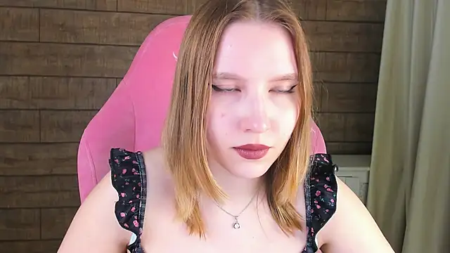 LiliLinn online show from 3, 6, 2026