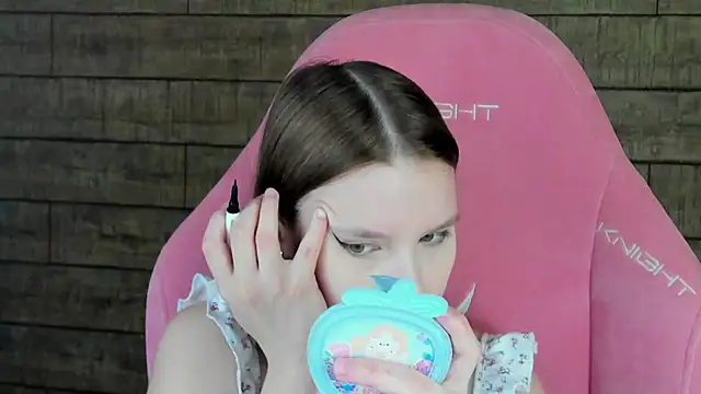 LiliLinn online show from 18, 5, 2026