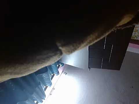 silky milky online show from 9, 11, 2025