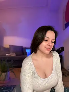 Snapshot of OohBunny chatting on 2, 2, 2025 OohBunny online show from 2, 2, 2025