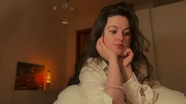 Snapshot of OohBunny chatting on 4, 12, 2025 OohBunny online show from 4, 12, 2025