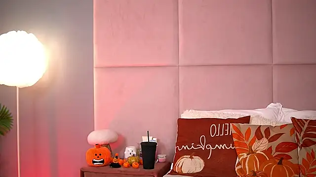 AlmaLuv online show from 4, 11, 2025