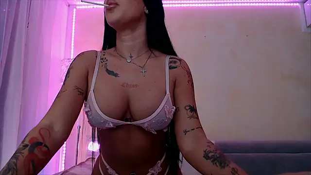 LaylaCruzRose online show from 18, 3, 2026