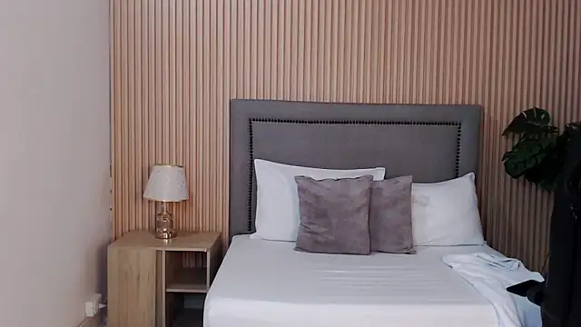 violetta mendoza  online show from 7, 3, 2025