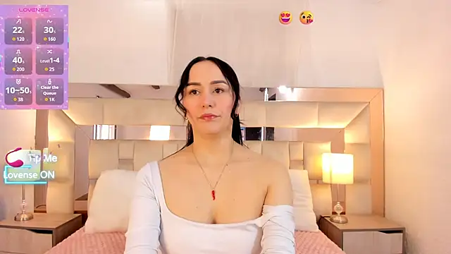 Snapshot of hazel_ross_tcw chatting on 20, 5, 2026 hazel ross tcw online show from 20, 5, 2026