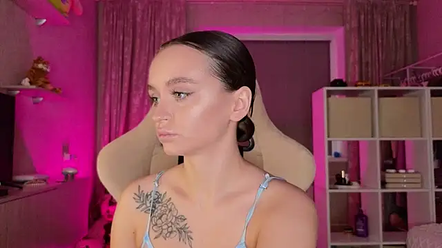 Katy perry  online show from 17, 3, 2025