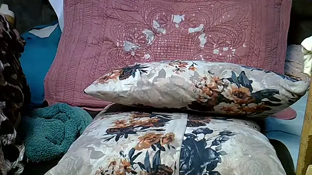 juicy candy1999 online show from 16, 4, 2026